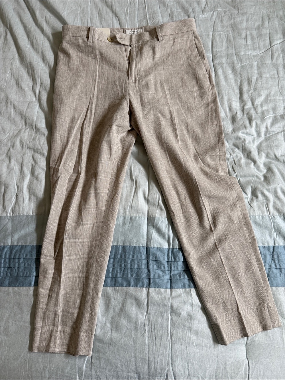 Banana Republic Factory Men's Dress Pants in Light Beige